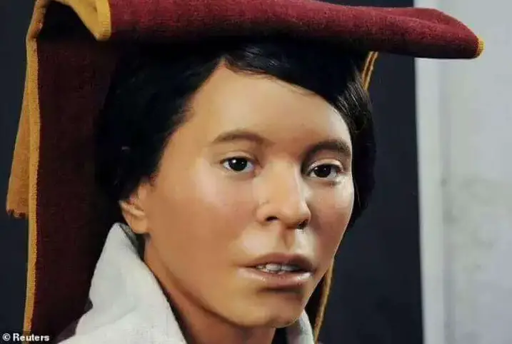 Arqueólogos revelaram na terça-feira a reconstrução facial da menina conhecida como Donzela do Gelo Inca, que foi criada através de tomografias corporais, medições do crânio e estudos de DNA.