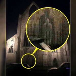 Fantasma de um monge é fotografado em uma abadia do século 12