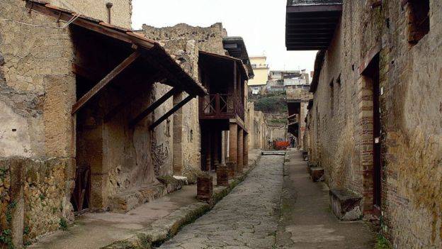 Os moradores de Herculano foram soterrados sob cerca de 20 metros de cinzas