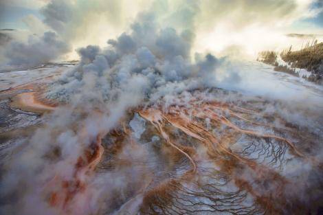 Mais de um terço do Parque Nacional de Yellowstone fica dentro da caldeira de um vulcão ativo