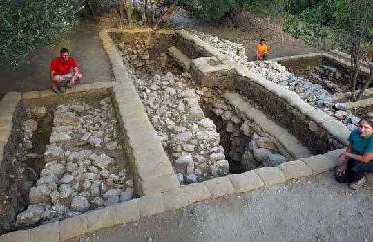 Arqueólogos encontram um possível santuário da Arca da Aliança em um convento em Israel