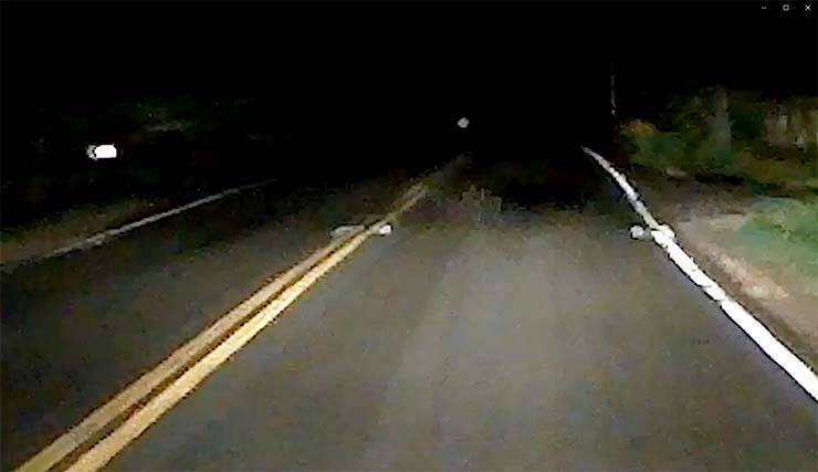 Filmaram uma sombra espectral em uma rodovia dos EUA