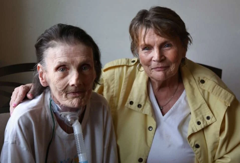 Sue Ellen e Raeann se encontram novamente... Sue Ellen e Raeann se encontram novamente