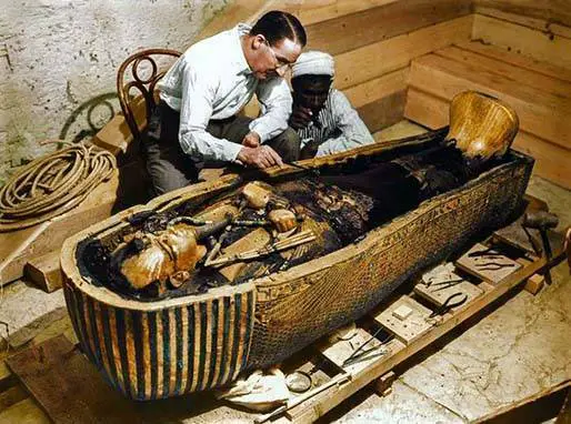 Antiga tumba de faraó que, na verdade, ainda estava intacta
