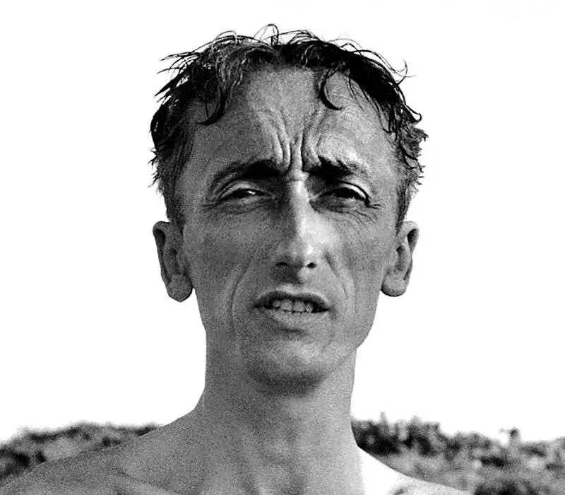 Jacques - Yves Cousteau.