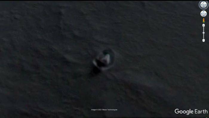 Descobriram uma nave alienígena na antártica usando o google map