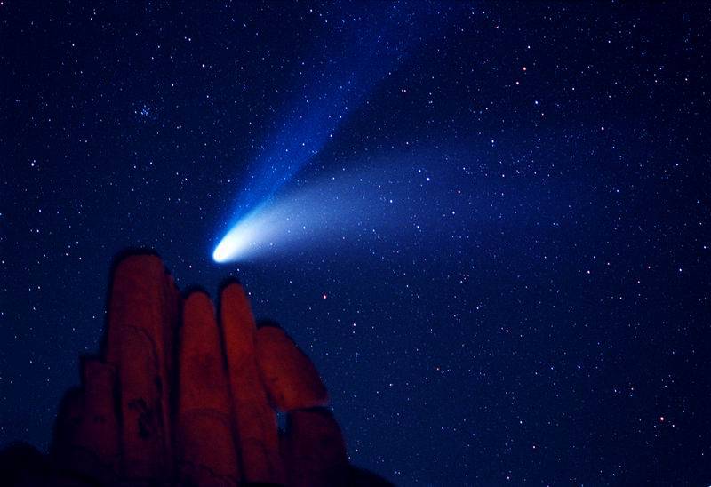 Foto do Cometa Hale-Bopp tirada em 1997.