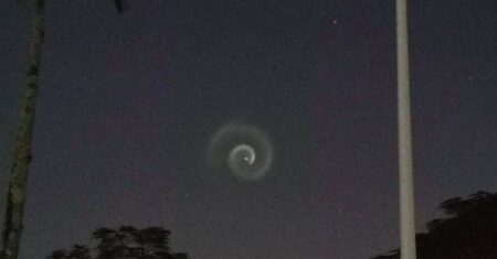 Uma espiral gigante apareceu no céu sobre as Ilhas Fiji