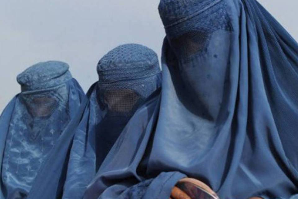 Mulheres que são vítimas do Talibã.