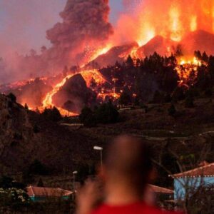 Código bíblico oculto prevê uma devastação por uma erupção vulcânica e um tsunami