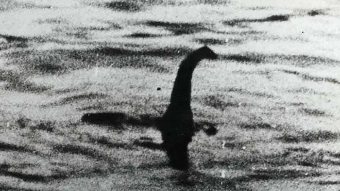 A foto do monstro de Loch Ness tirada em 1934 pelo Coronel Robert Wilson