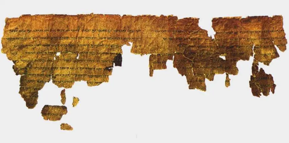 Fragmento do Livro dos Gigantes e os Manuscritos do Mar Morto.