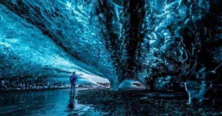 Descobrindo os mistérios da Antártica: OVNIs, criaturas e dimensões alienígenas