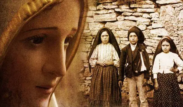 Nossa Senhora apareceu aos três pastorinhos de Fátima, a 13 de maio de 1917