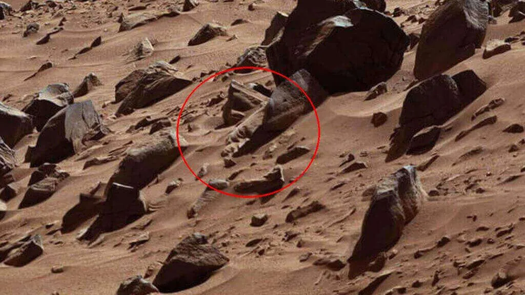 Descobriram um rosto ou talvez uma estátua em uma foto de Marte