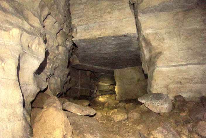 Cueva de los Tayos de Coangos.