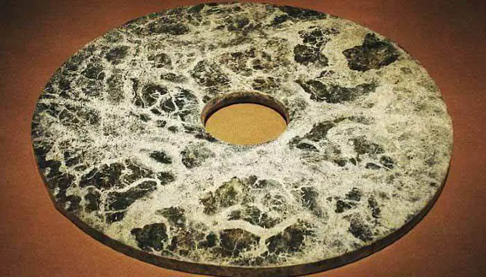 Os misteriosos Discos de Jade foram descobertos em túmulos de alta classe da cultura Liangzhu.