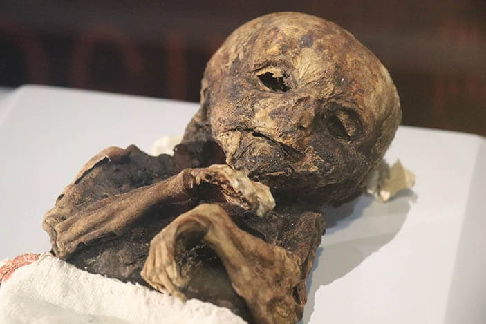 Múmia de um bebê no Museu Aksaray.