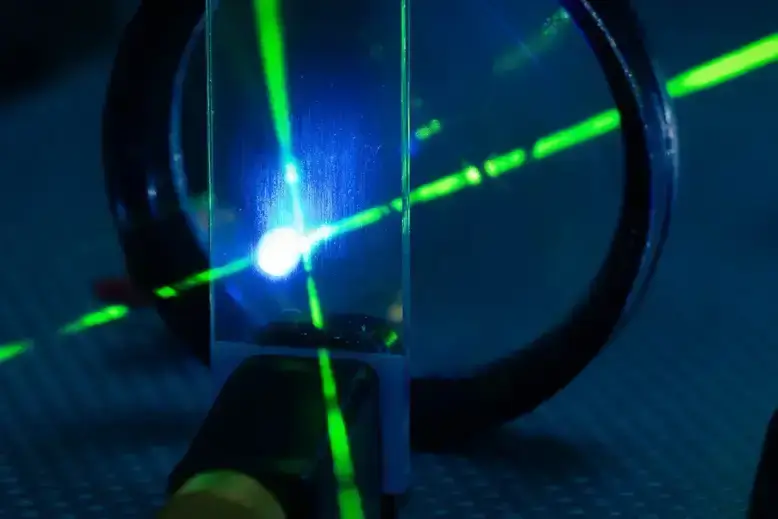 Pesquisadores usaram padrões de interferência de um laser para medir o tempo.