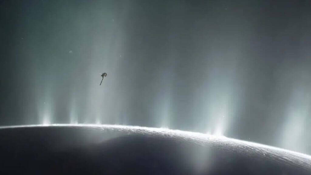 Será que existe vida alienígena na lua de Saturno?