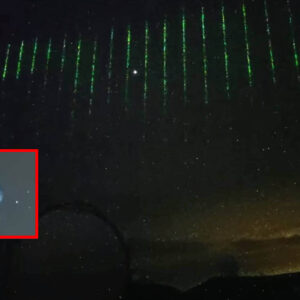 Estranhos “lasers” verdes verticais aparecem no céu sobre o Havaí