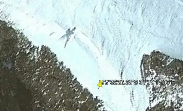 Humanoide de 20 metros de altura foi encontrado em imagens de satélite da Antártida