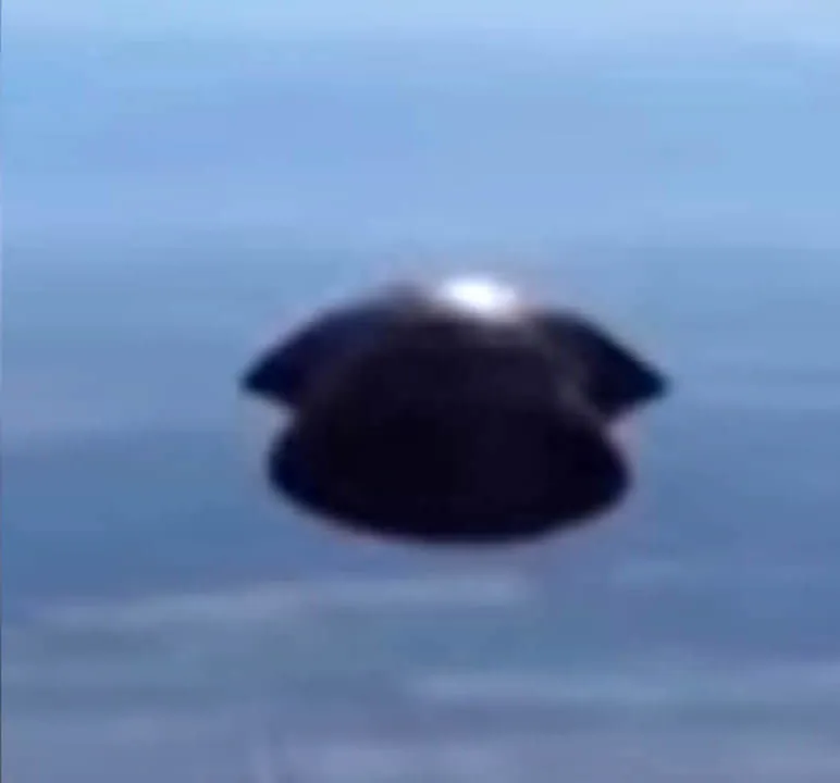 Imagem ampliada do objeto voador não identificado.