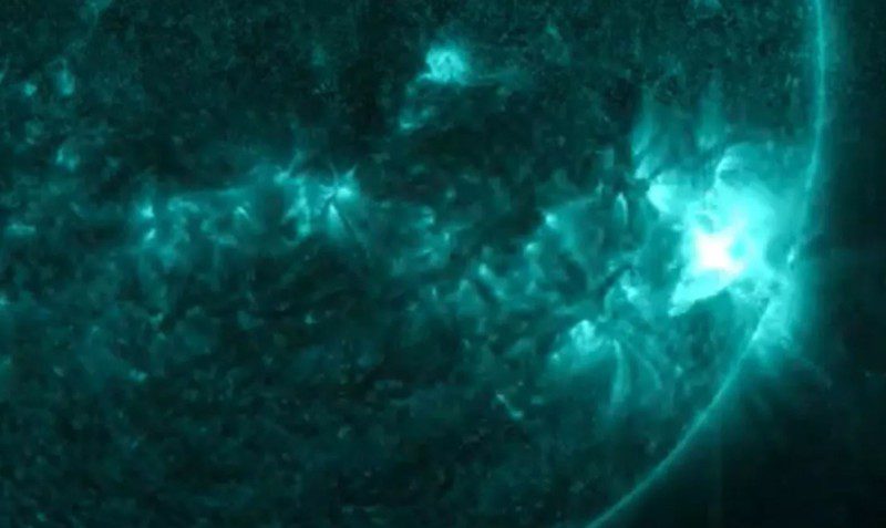 À medida que o ciclo solar se aproxima de seu máximo, os especialistas em clima espacial esperam explosões solares mais poderosas, como esta explosão X1.2 vista em 28 de março.