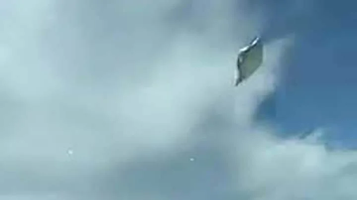 Um piloto que se aproximava de Medellín teria tido contato com um objeto voador não identificado.