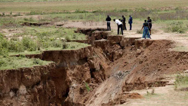 A fissura já levou a evacuações de zonas rurais no sudoeste do Quênia e seguirá se expandindo pelo continente.