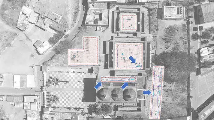 Mapa do Radar de Penetração no Solo do Grupo de Igrejas. As setas azuis destacam vazios potenciais ou anomalias geofísicas captadas pelo radar. Crédito da imagem: Projeto ARX.