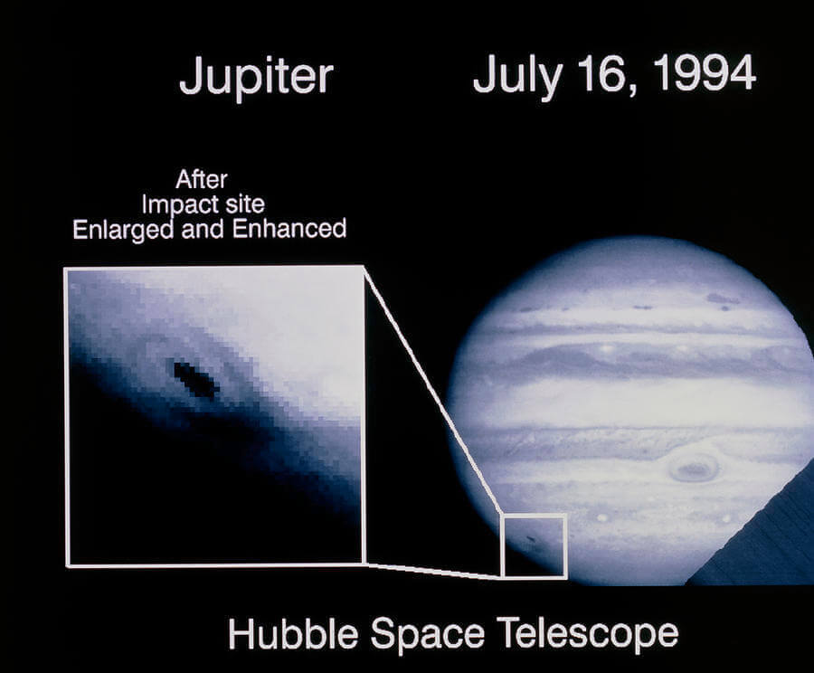 The Impact Of Shoemaker-levy 9 And Jupiter é uma fotografia da NASA Photo Library que foi carregada em 3 de outubro de 2018.