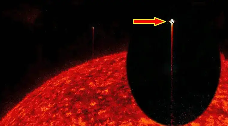 Imagem da enorme anomalia saindo do Sol.